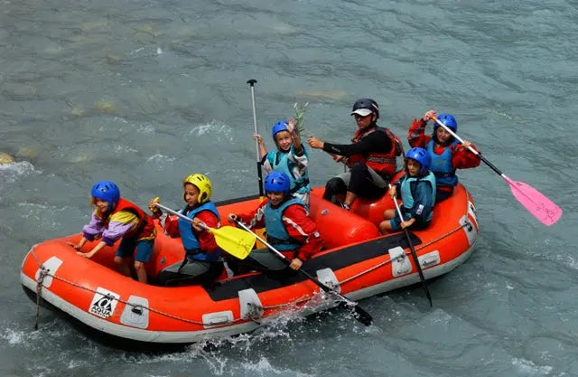 Le-Rafting-Enfant-dans-les-Hautes-Alpes-Souvenirs-Garantis Midou rafting kayak: Votre spécialiste du rafting kayak dans les hautes alpes
